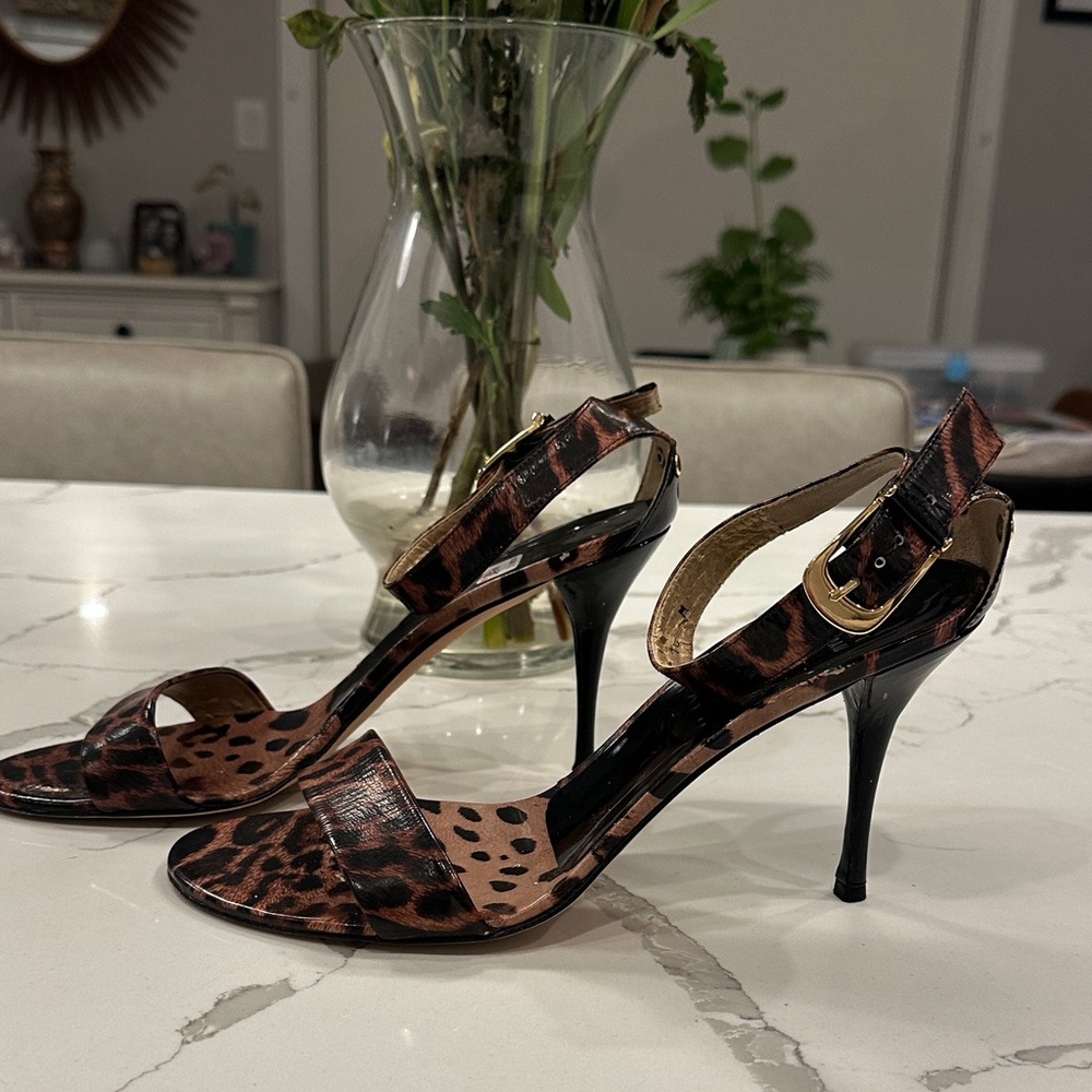 Stuart Weitzman Leopard Print Open-Toe Heels in Brown and Black